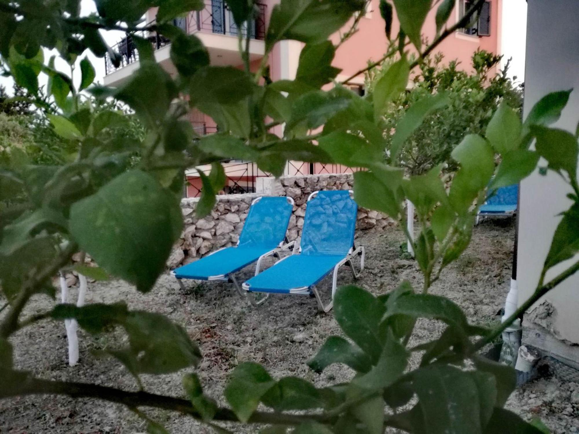 Appartamento Vista Di Mare Lixouri Esterno foto